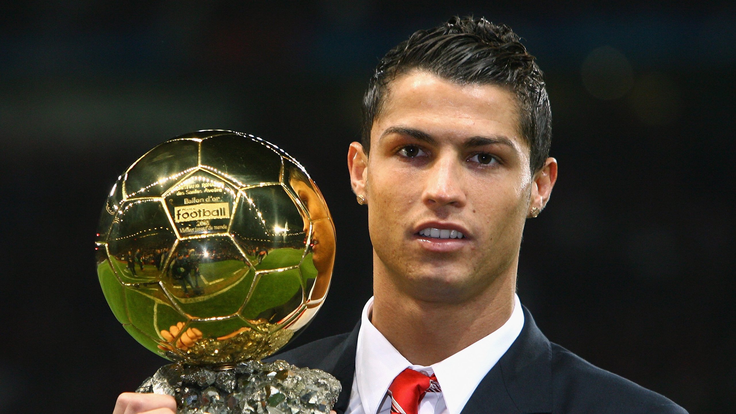 开云体育登陆入口-史上最年轻“冠军射手”首次亮相欧冠，最年轻的s赛冠军